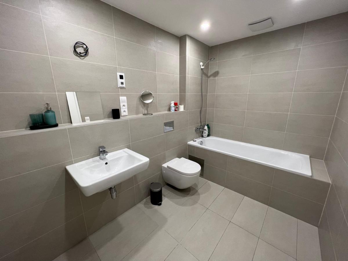 The Dante Prague - Family And Friends Apartments, Free Parking Kültér fotó